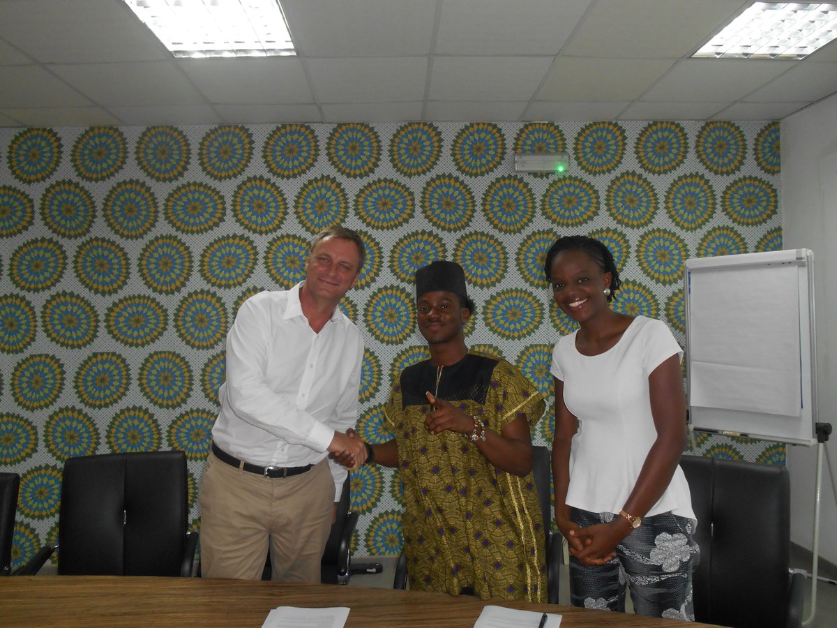 View image on Twitter