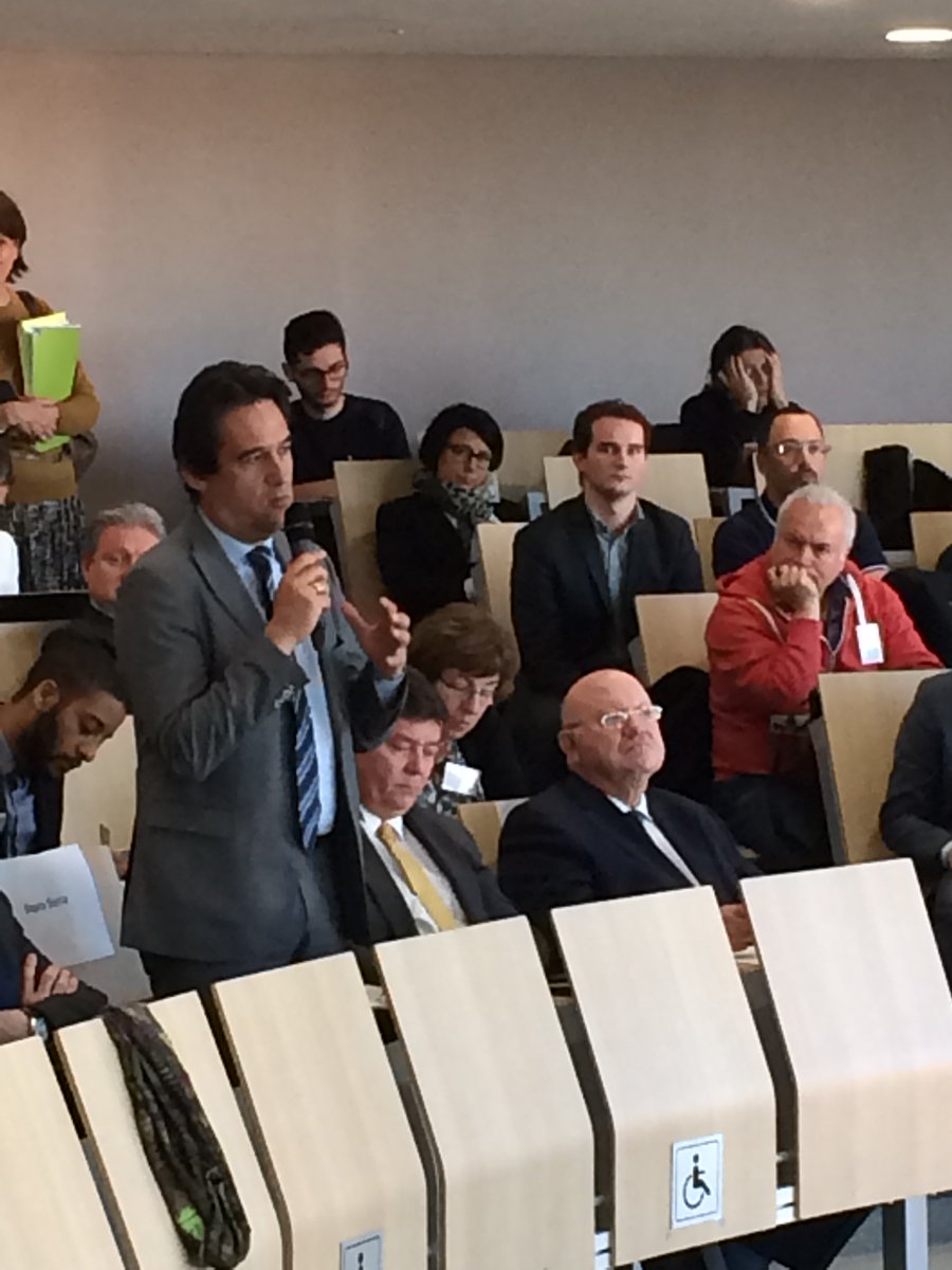 geeketteland's tweet image. Conf #Issygrid 1er smartgrid opérationnel en France avec @FredericDufaux @SopraSteria_fr architecture &amp;amp; sécurité #RP