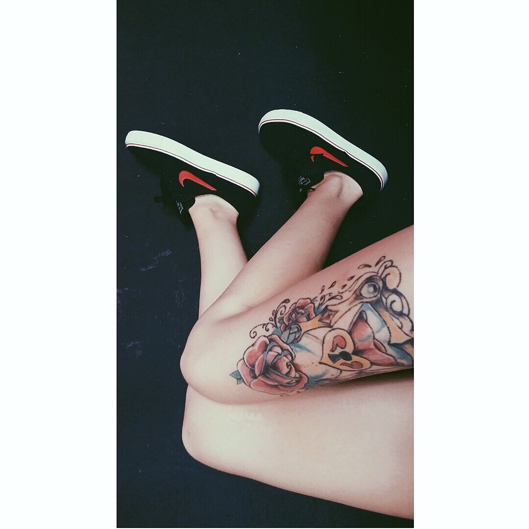 JanoskiiPorn_'s tweet photo. 💉👟 https://t.co/4OVE1xyGOP