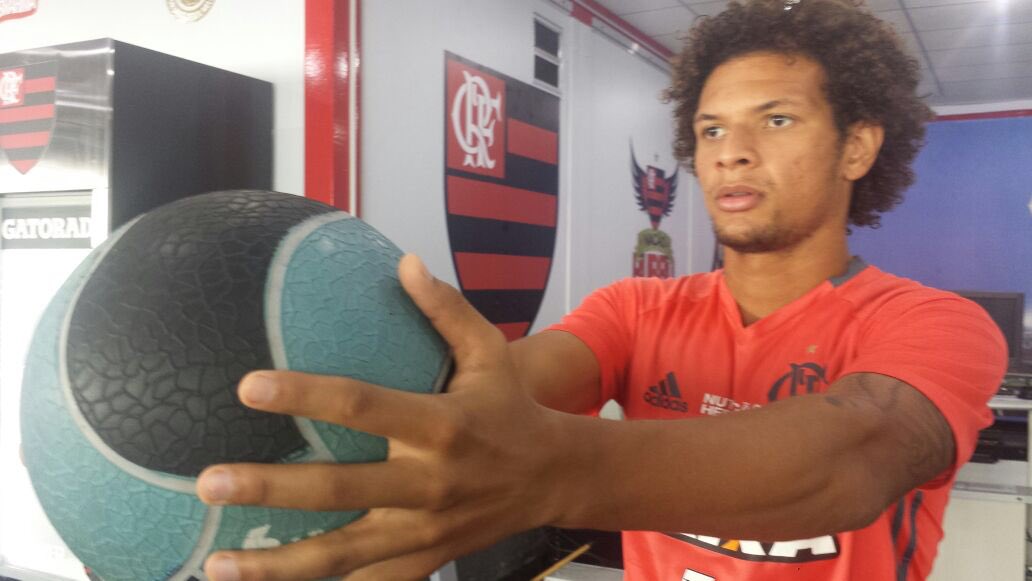 Flamengo's tweet photo. Atividade do dia iniciada. Jogadores trabalham no @CEPFlamengo https://t.co/B8PatLwA3a