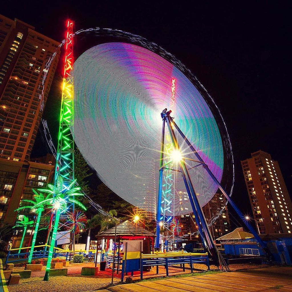 frysteen's tweet photo. Always wanted to do a #longexposure of the #vomatron down at the #goldcoast. Now I have.
-… https://t.co/yDnMul5IwM https://t.co/xuN1pHJIN7