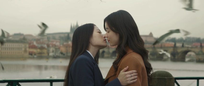 6.뷰티인사이드: 자고 일어나면 모습이 바뀌는 남자의 이야기. 저는 이 영화를 좋아하는게 아니라 한효주와 천우희의 투샷을 좋아합니다. 영화는...