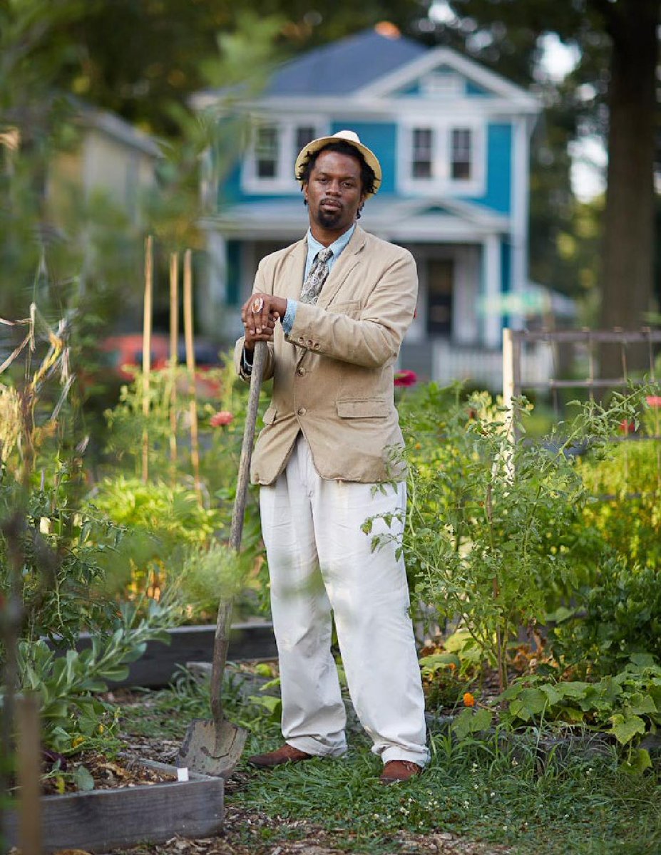 VACoopExt's tweet photo. @VSU_AG Urban Ag Center celeb, Duron Chavis, featured in latest issue @UrbanAgNews https://t.co/VaRFqk3zLD https://t.co/zgjkD42FjG