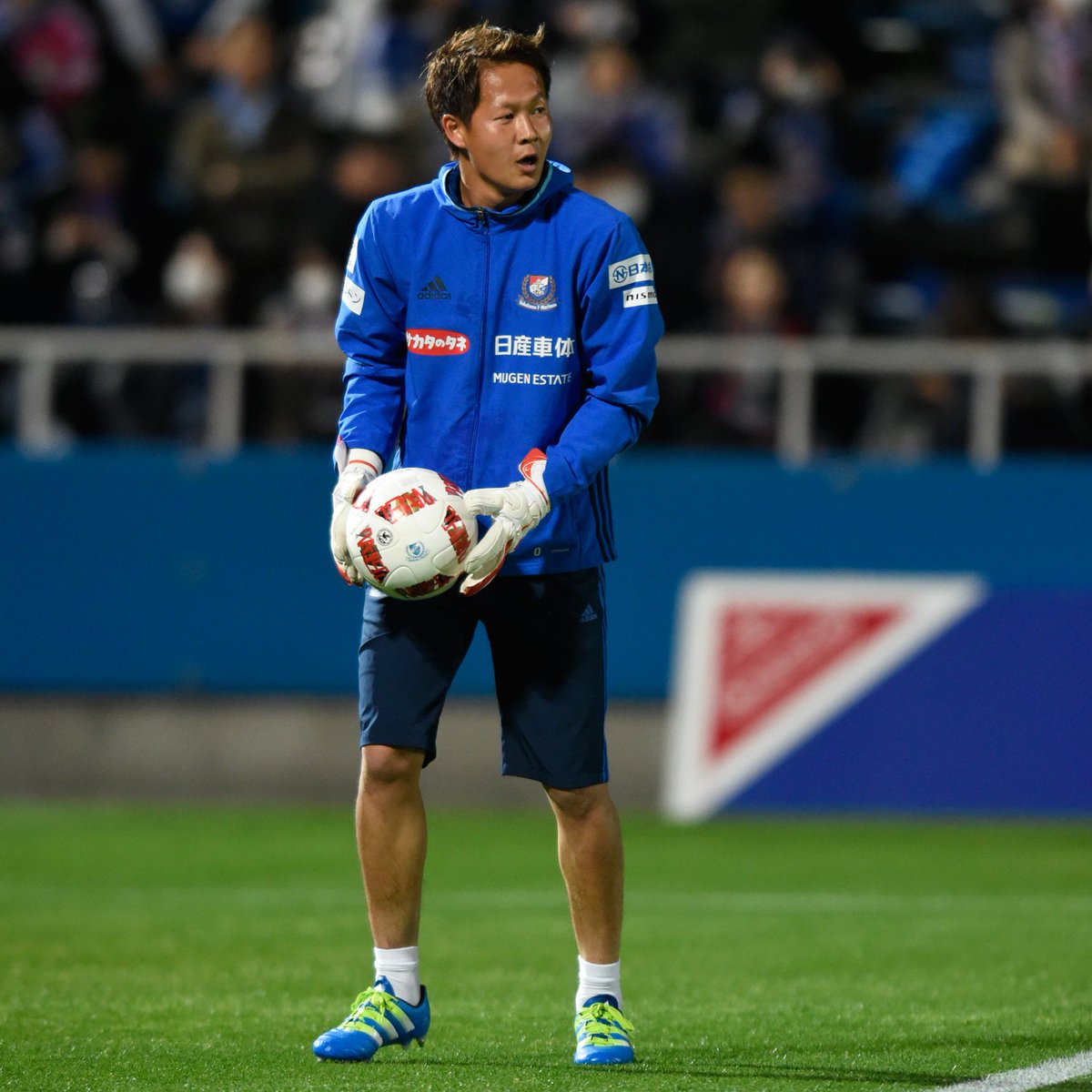 横浜f マリノス 公式 Ar Twitter 本日は柏レイソル戦 新加入の高橋拓也選手 Taku 0630 が初のベンチ入り 昨年までysccに所属していた高橋選手 トリコロールに袖を通し 再びニッパツ三ッ沢球技場に帰ってきました Fmarinos T Co Bzzrdyvsks