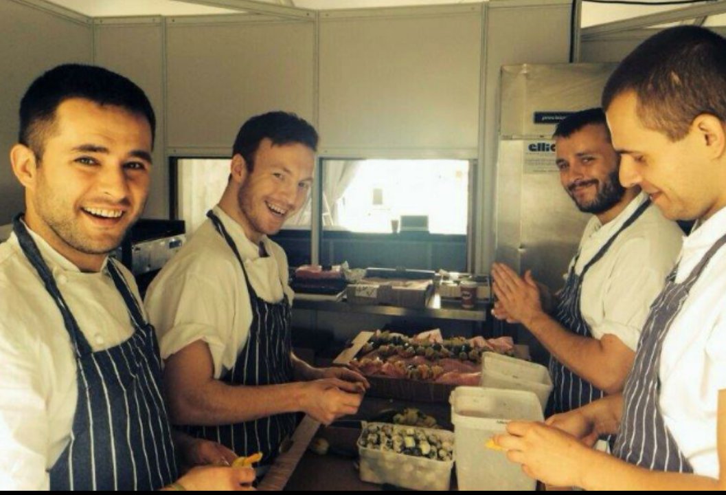 SaltYardJobs's tweet photo. @SaltYardGroup is now hiring passionate sous chefs! Get in touch! Send your CV to georgina@saltyard.co.uk https://t.co/iE3pHuSxXQ