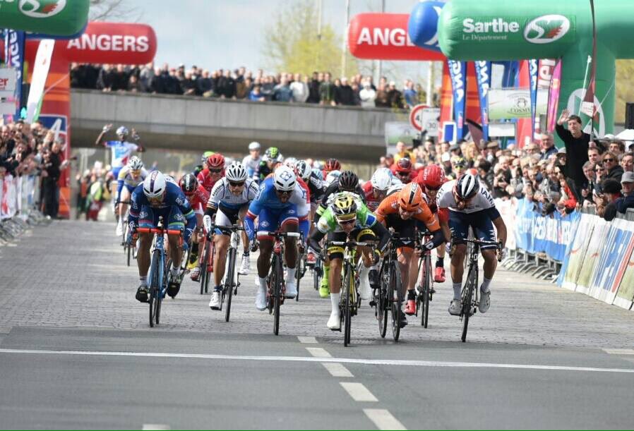 Circuit Cycliste Sarthe - Pays de la Loire (du 5 au 8 avril) - 2.2 - Page 8 CfWgmgqWIAA0XgM