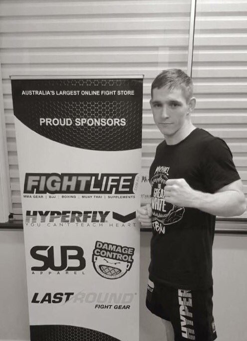 FightLife_Store's tweet photo. Great to see #FightLifeTeam Athlete Michael 'The Great White' Tobin clock up another 1st round finish #ProudSponsors https://t.co/JeCrpCFQ8G