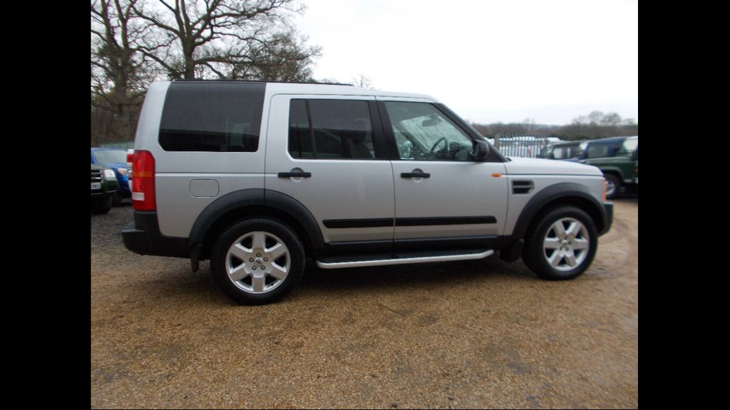 PeteGStephenson's tweet photo. Can't get enough of my LR Disco3 @LandRover_UK just can't beat them, only option #jointhem 😁🚙 https://t.co/798gzMUQQy