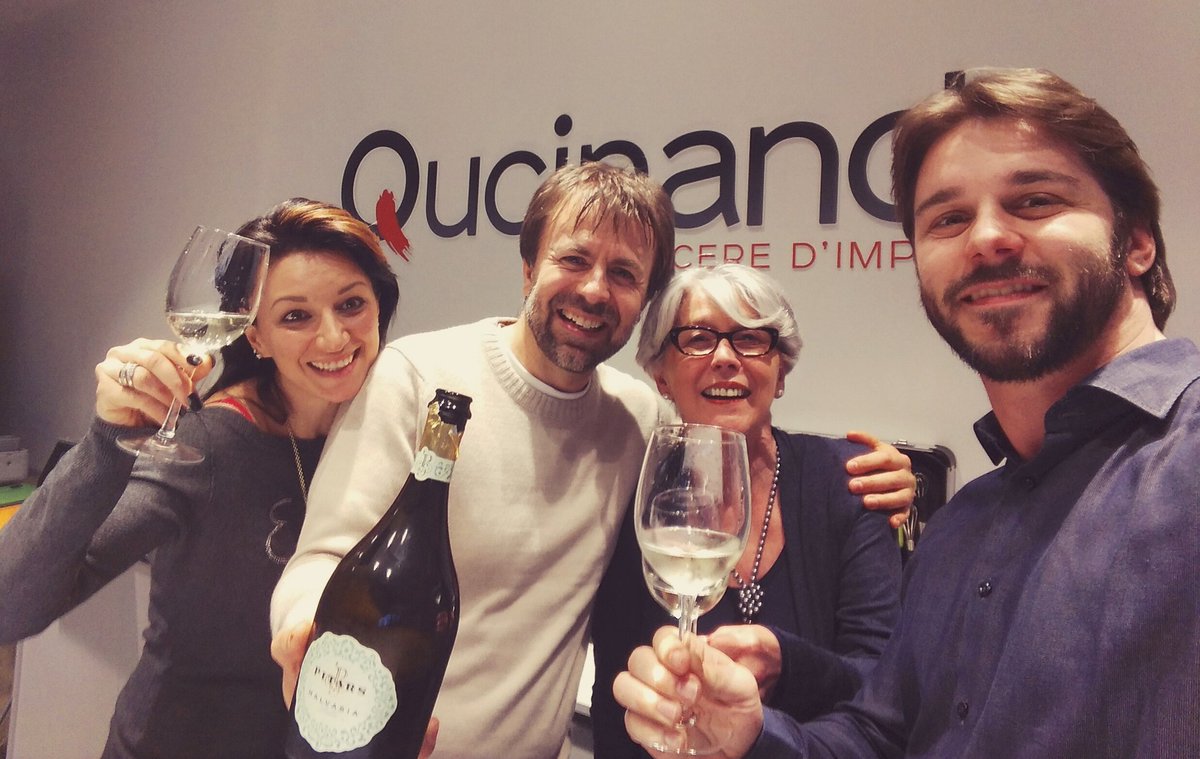 Pitars's tweet photo. Abbiamo messo alla prova la nostra Malvasia Spumante con i dolci di un grande pasticcere... tra poco a @Qucinando ! https://t.co/RSqaO5jqJa