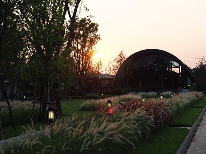 SansiriPLC's tweet image. บ้านพร้อมอยู่ พร้อมโอน ทันมาตรการรัฐฯ เศรษฐสิริ จรัญฯ-ปิ่นเกล้า เริ่ม 9 ล้าน siriurl.com/92573