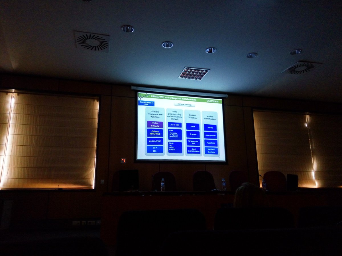 carlosGCMS's tweet photo. Enhorabona doctora @MontseRaro y su director @juanvisancho!!! https://t.co/xUfv1coEbN