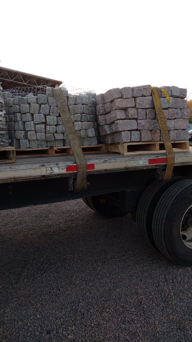elkwoodstone's tweet photo. Lots of new inventory came in this morning! Brown boulders, flagstone and lots more! Now, where to put it
#NeedRoom. https://t.co/Ln9m54S1iP