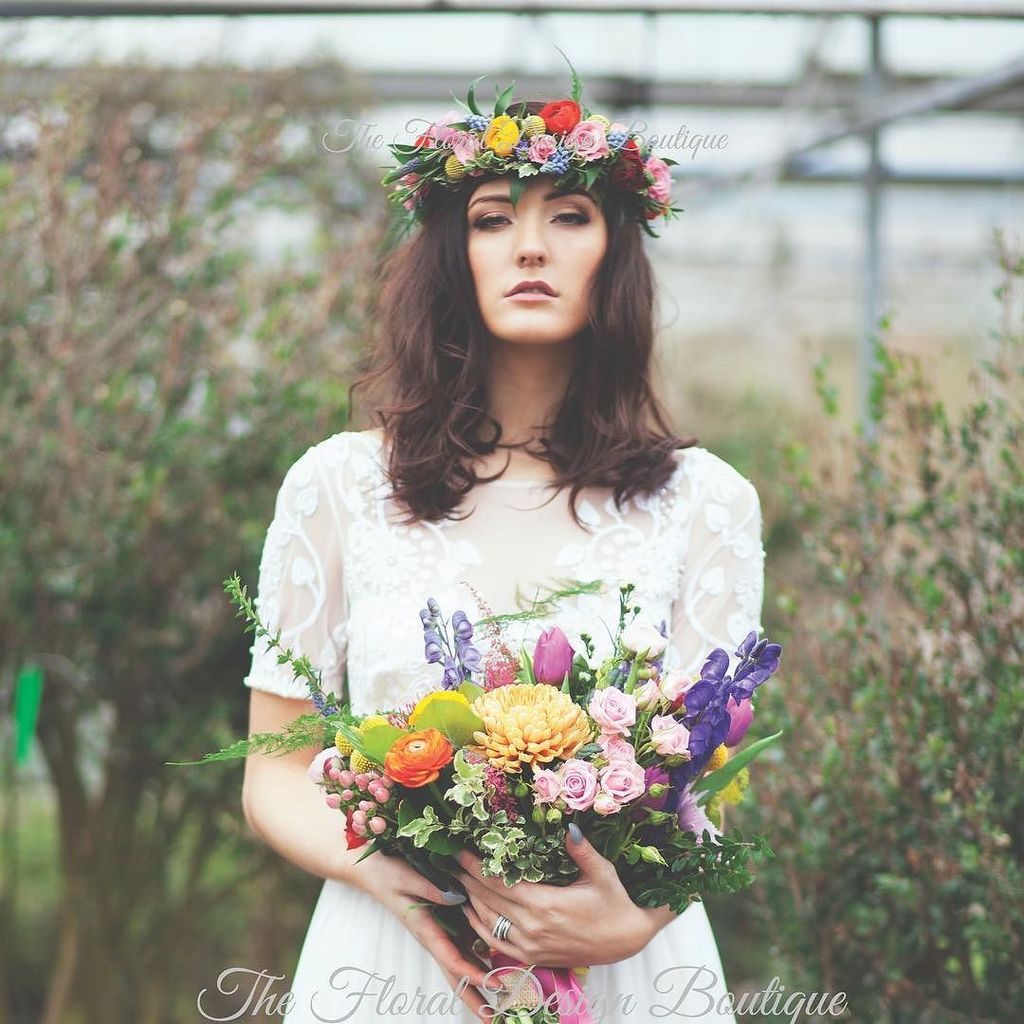 amandahughesuk's tweet photo. Here it is! 😍😍😍 @abbeylousmith @swdmagazine Go Bright or go Home! 🎉#springflowers #flowerc… https://t.co/9NhPGuZfvJ https://t.co/kAGxThAWoh