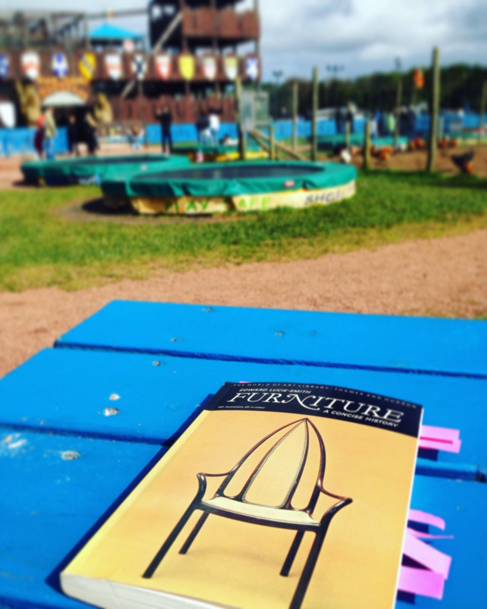 UpholsteryLab's tweet image. Studying + Easter holidays = thank goodness for @EastLinks1 #amusf #diploma #coursework