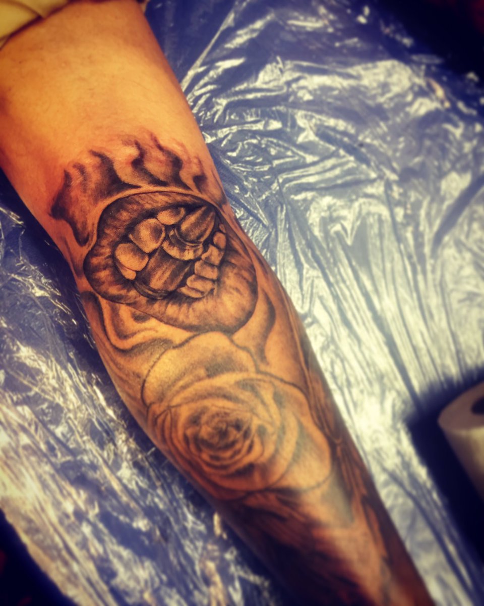 dakidd_ink's tweet photo. Most Recent Tatz #VinchiART #NolaTattoos https://t.co/e6HRUOuzkv