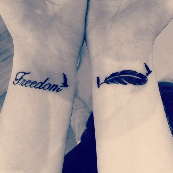 Bittersweet Ink On Twitter Tatouage Poignets Freedom