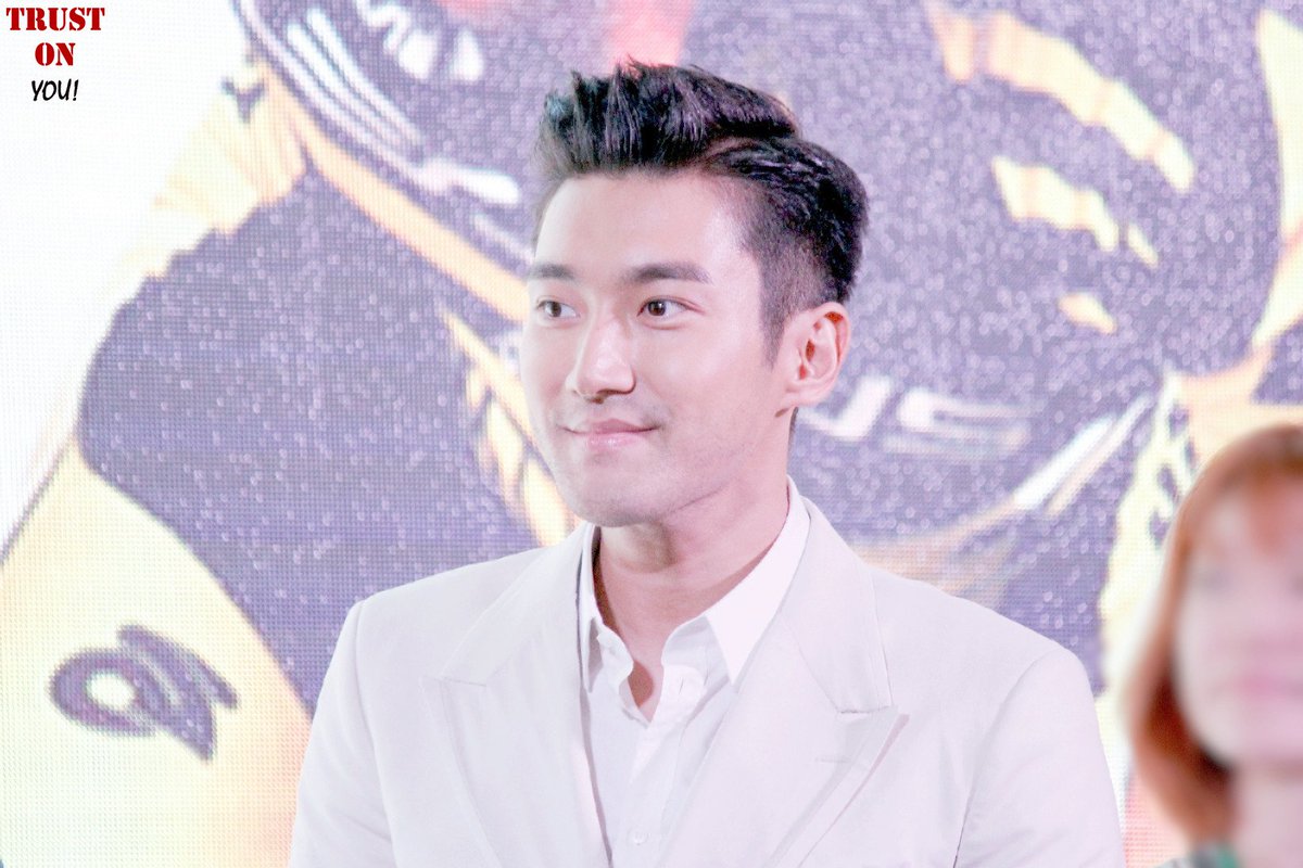 오늘이네요!! 우리왕자님 생일 축하합니다. 우리 항상 기다릴게요 #HappySiwonDay <a href="/siwon407/">S</a> 
i.imgur.com/wpg17Zj.jpg
