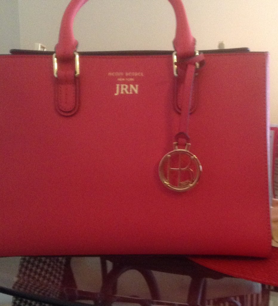 jackienewc's tweet photo. @HenriBendel I got mine...not in orchid though.... #luvmybag https://t.co/R2fESvoVjx