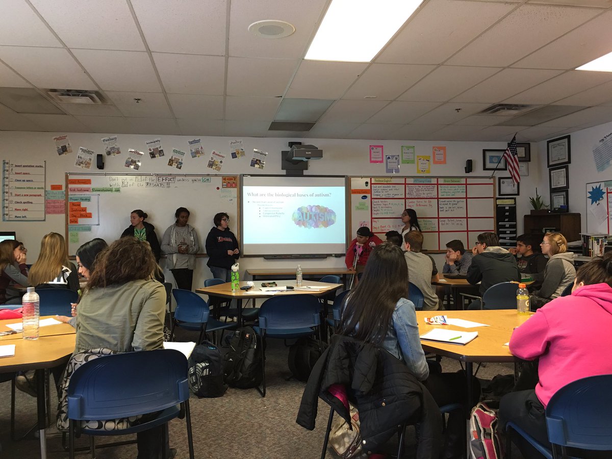 mastercoachtroy's tweet photo. Ss in Brain Behavior teaching the lessons with pre and post-assessments. #selfdirectlearning #edvoice https://t.co/NfvdBiADIw