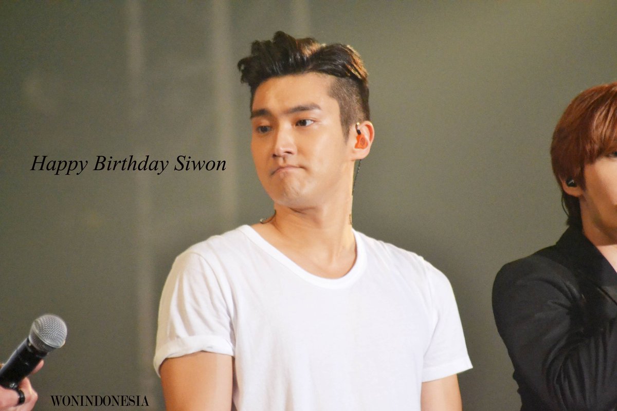 사랑이 뭐예요? 사랑이 오빠죠^^ 시원오빠 생일축하합니다! #HappySiwonDay <a href="/siwon407/">S</a> 
i.imgur.com/iOeHFfw.jpg