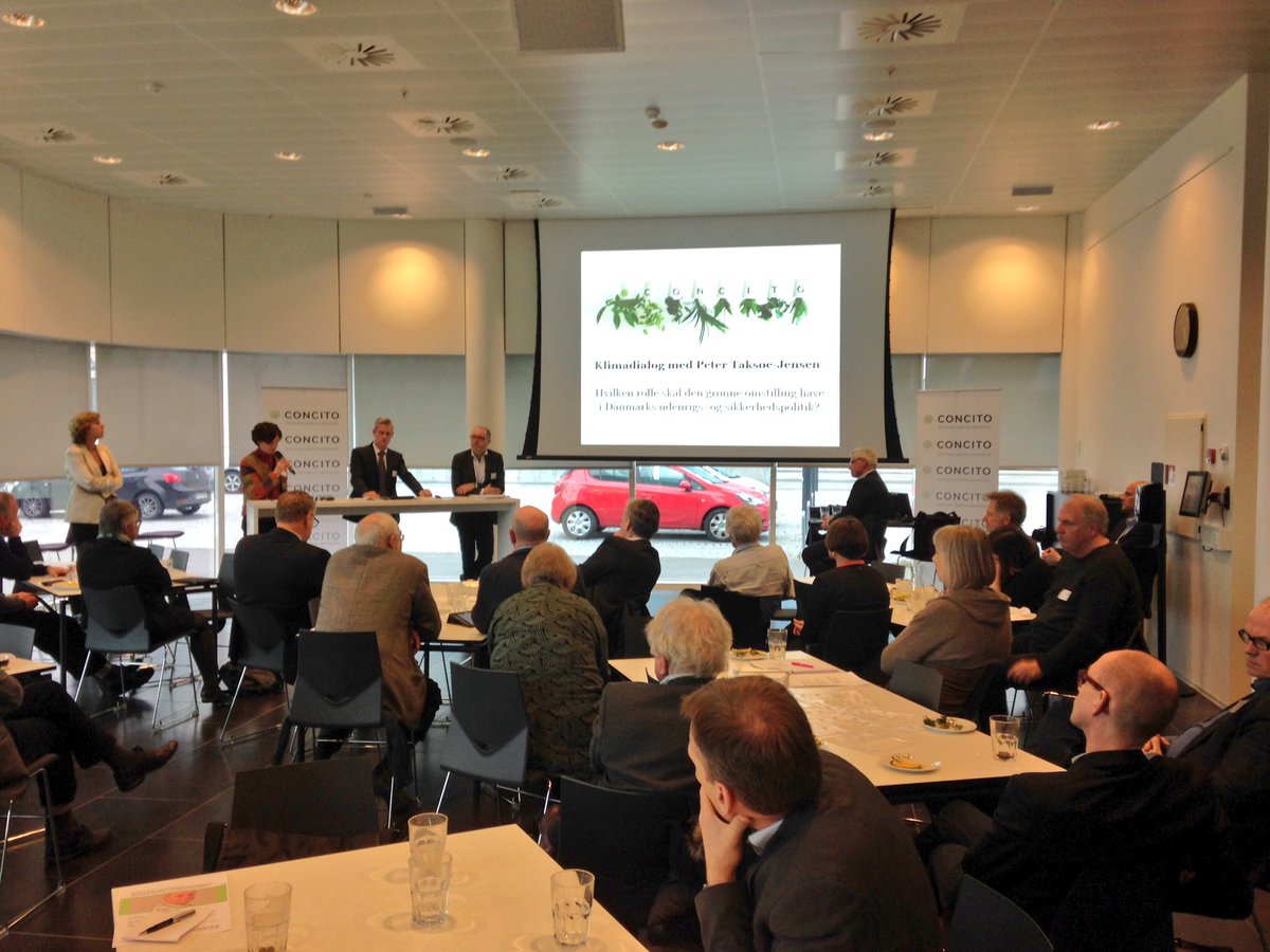 concitoinfo's tweet photo. Grønne perspektiver på fremtidens udenrigs- og sikkerhedspolitik fra @grundfos, @arla @KRichardsonC #dkgreen #dkpol https://t.co/e394y0KJh1