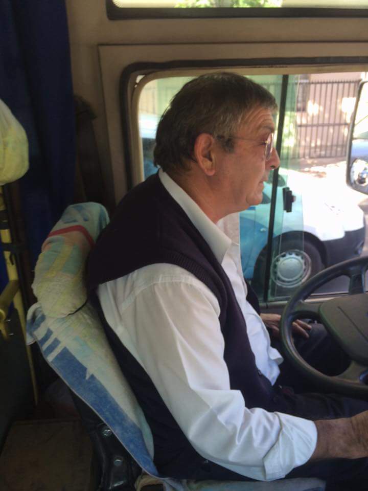 RadioLomas2001's tweet photo. Una vez más conductores de Lomas Coloradas abusan de usuarios, hasta cuando @seremittbiobio que más debemos esperar. https://t.co/fCEDfmTUsp