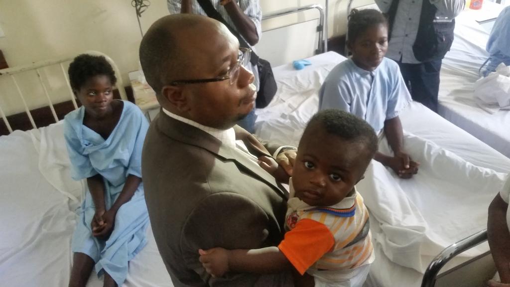 UNFPARDC's tweet photo. La fistule ne doit en aucun cas être un obstacle pour la maternité. #EndFistula @felixkange4 #HBMM https://t.co/BQ4NnCPrFg