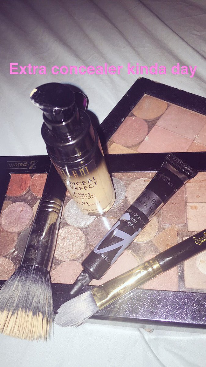 emilyb720's tweet photo. #humpday #needmorecoffee #mua #conclealer https://t.co/524Yja13Yu