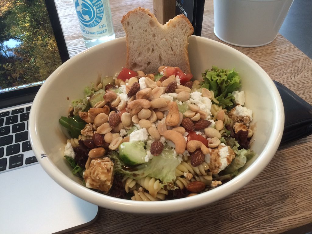 2billsblog's tweet photo. My lunch/dinner today from #Picknicker in #Siegen https://t.co/l7pSefjskW