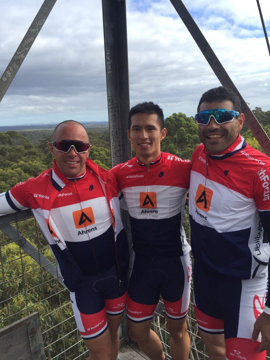 YouthFocusWA's tweet photo. Team Ahrens climb the #GloucesterTree in #Pemberton. Ahrens have raised over 41k for the #hawaiianrideforyouth! https://t.co/fxHoUKKcOS