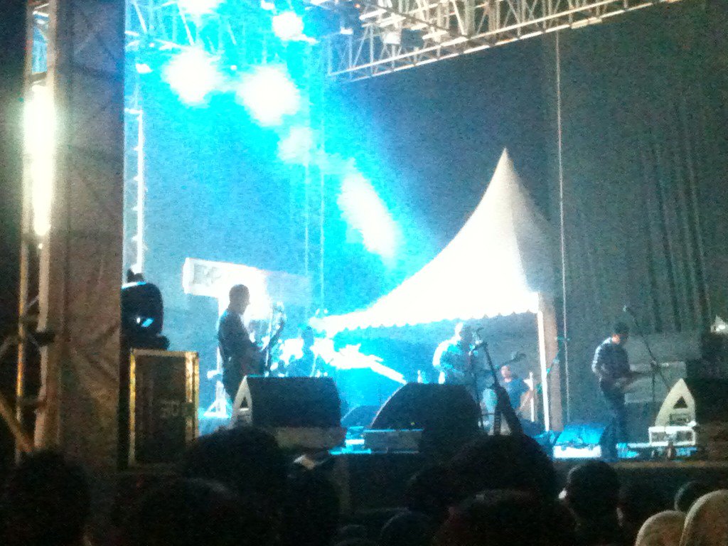 PurePeople_PS's tweet photo. Now on stage @PureSaturdayBdg , ada brass section nya loh :P https://t.co/E0ja67ddug
