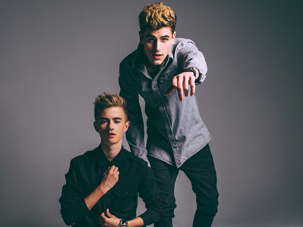 WIN! 1of2 pairs of tix for @JackAndJackReal in LDN 12th April! Follow <a href="/maximumpop/">Maximum Pop!</a> &amp; RT this tweet. Closes 8/04 @ 9pm