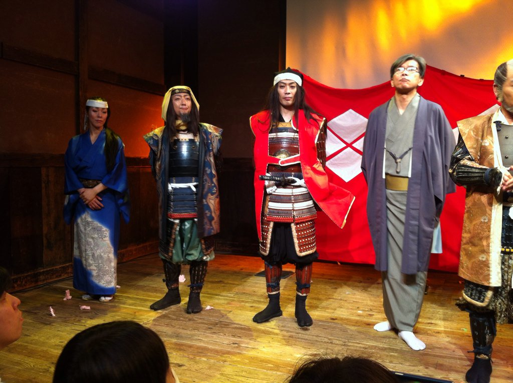 秋平 しゅうへい 北海道人 藤村忠寿 笑撃舞踊団 嬉野雅道 西田二郎 彼らの芝居からは 人が人である為に 何が大切なのかを見つめ それを守る事が大事なんだ というメッセージを感じた 個人的な感想だが いや 本当に素晴らしい公演だった