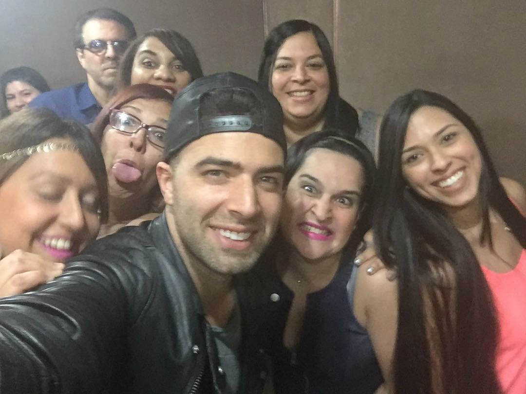 Jens_CanelaHn's tweet photo. Cortesía Instagram by @team_canelapr  -  #BABY #Selfie #Promo #Dimension103 @jencarlosmusic https://t.co/WoDiUY4ntm