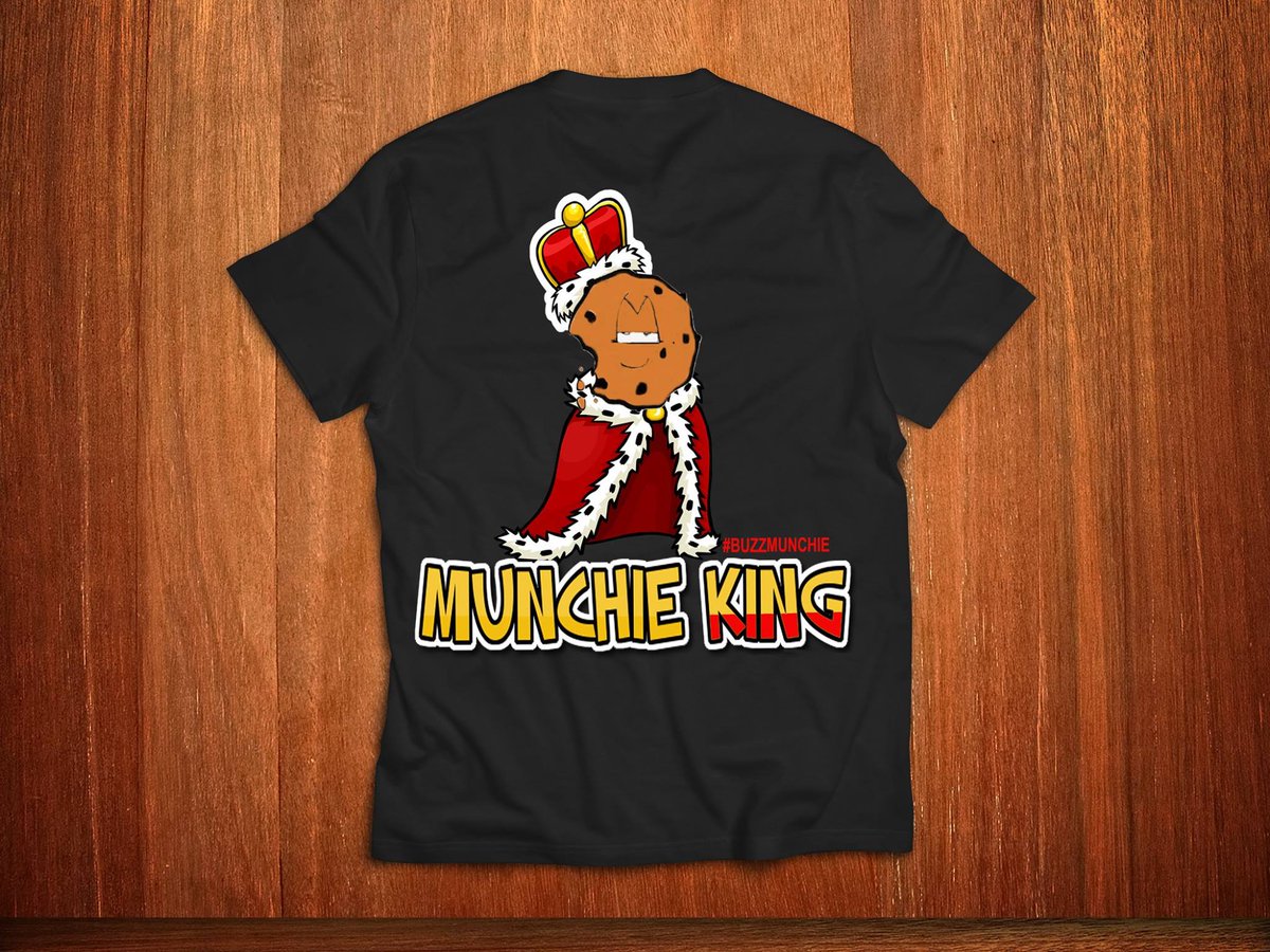 BMunchy's tweet photo. #buzzmunchiez #munchiemuzic #munchiewear #goodmusic #SnackFans #fashiondesigners #spacecadet https://t.co/bEDVEptVXB https://t.co/MU7BBbwcLW