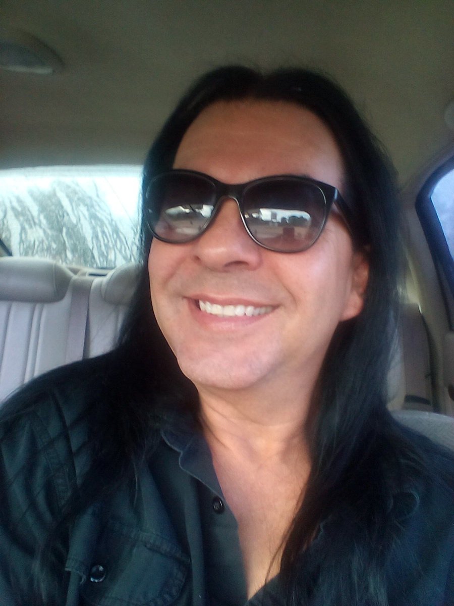 ForestDan's tweet photo. Headed to set!/#NativeHair https://t.co/XZNmX2kCeV