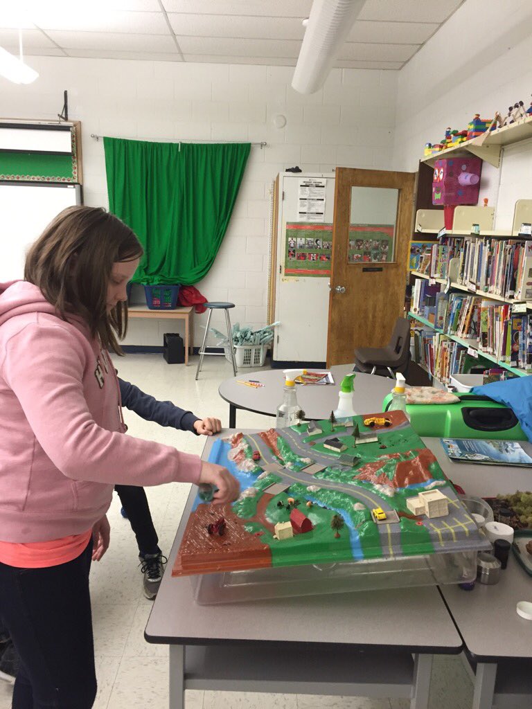 emcedy's tweet photo. Rivers rap #stclairconservation adding pollution to the watershed. https://t.co/FV6UFVrj36