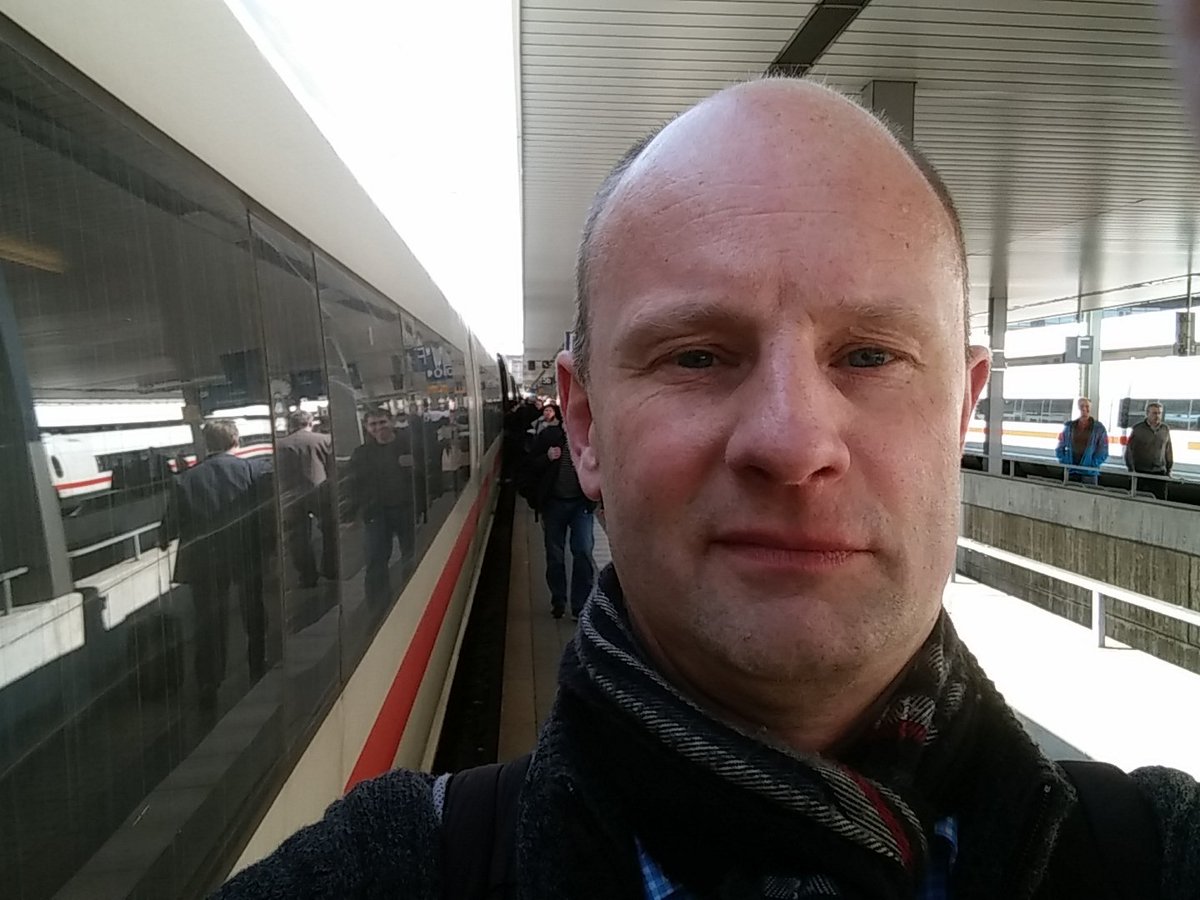 Bei bestem Sonnenwetter auf dem Weg nach Salach: Jugendbeirat befragt BM- Kandidaten: Salach-gestalten.de