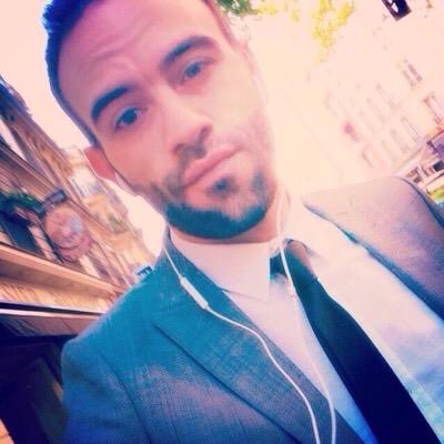 JChris_'s tweet photo. Et bien je tente alors @Canalsat @serieclub @NouveauxAtelier #WinYourSuit #SuitS5 ;) https://t.co/mQVMKvSzKT