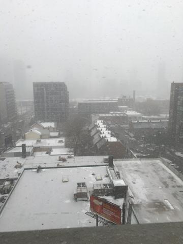 Renrik's tweet photo. April is definitely going through an identity crisis. #holysnowbatman https://t.co/mYTyI5AWL7