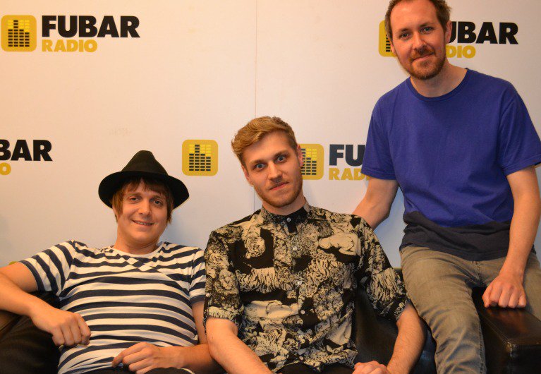 FubarRadio's tweet photo. Joining @thejoeypage &amp; @Sy_Thomas is @RonocMusic that is an amazing shirt he has on

https://t.co/3vfgmArdSQ https://t.co/iywRcjpV55