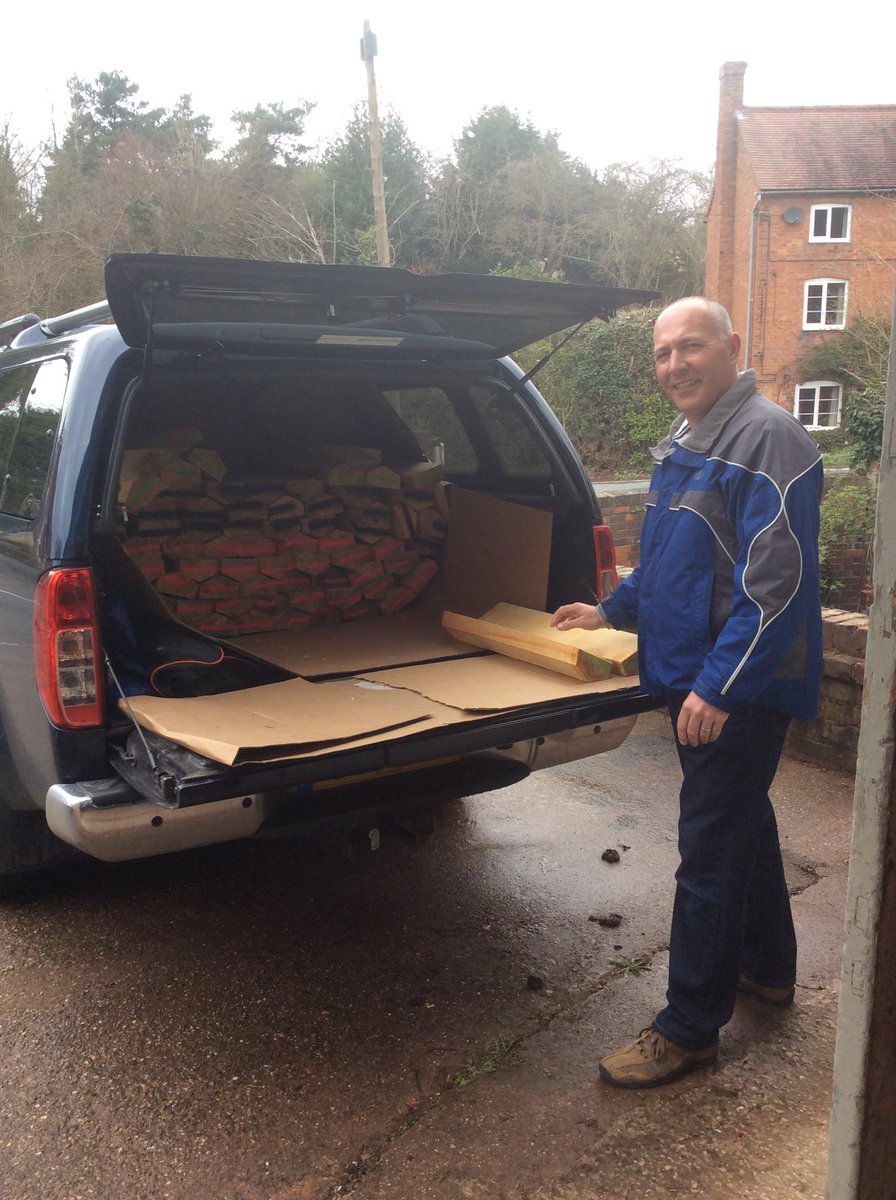 hawkcricket1's tweet photo. This months willow from J.S. Wrights delivered personally by Jeremy Ruggles, finest English as always https://t.co/yjOyOpdZLu