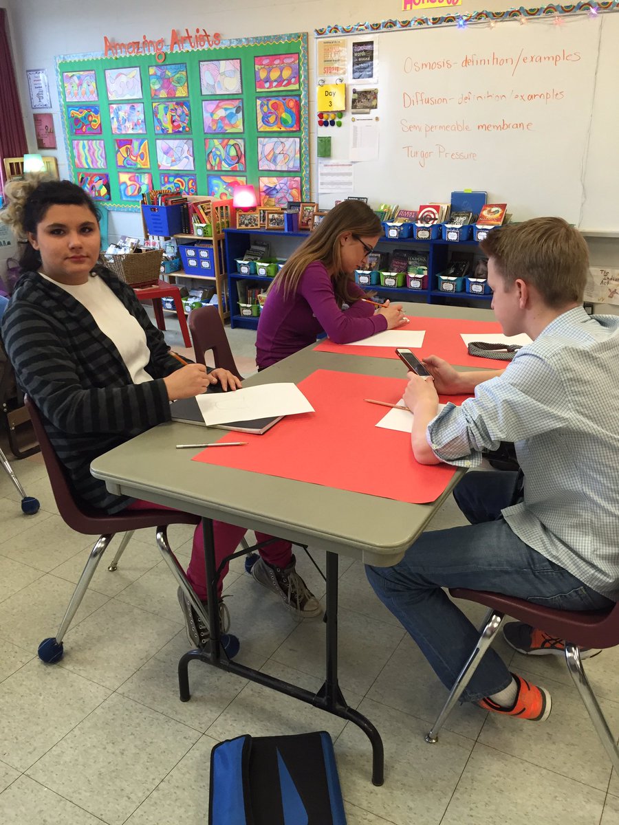 LisaConway17's tweet image. Working on some still life art today in Grade 8. #art #line #shapeandform #value #colour @AJCharbonneauPS