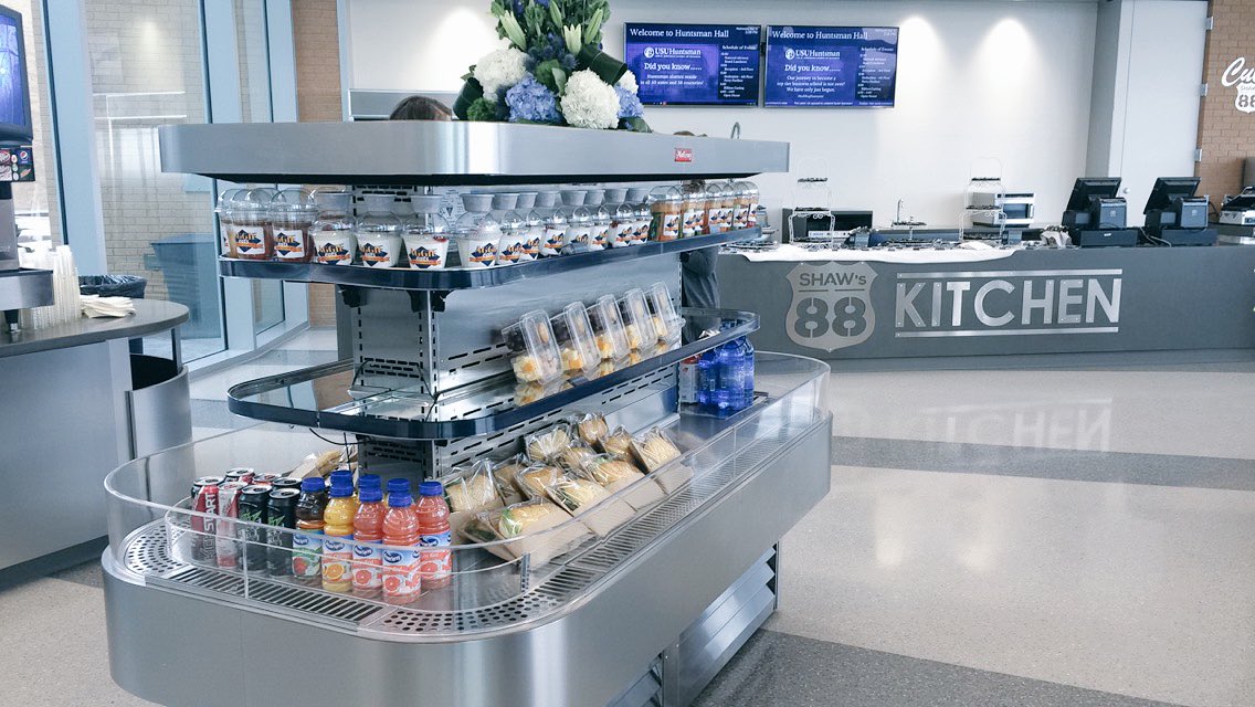 UtahStateDining's tweet photo. Come check out Shaw's Cafe for yourself! NOW OPEN until 7 tonight. 🐮🍱🌭🎉☕️🌯🍨🍭🍲 #usudining #shaws88 #aggielife https://t.co/jz6j6R3qG9
