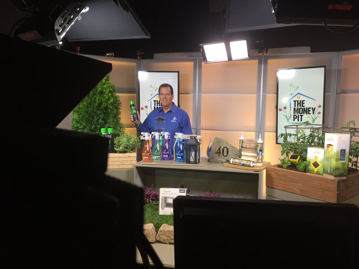 moneypit's tweet image. On set in NYC to talk #SpringDIY!