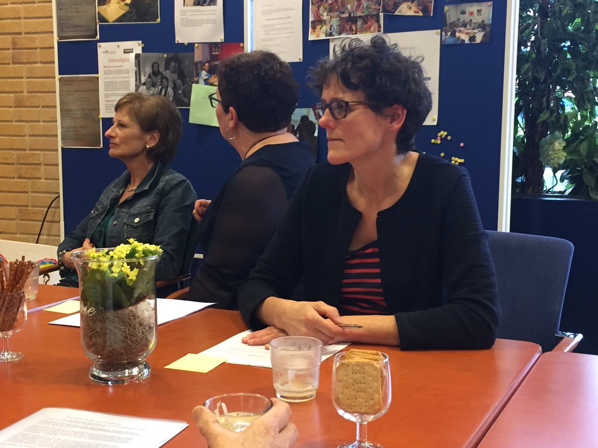 wim_martens's tweet photo. Veel medewerkers van @HetBaken_zorg en @wzuveluwe aanwezig bij avond over samenwerking binnen Seewende. https://t.co/VZWjvr4osD