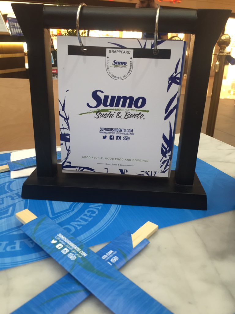 sana_blogs's tweet image. Let&apos;s begin the #chopstickchallenge at @sumosushibento 👯