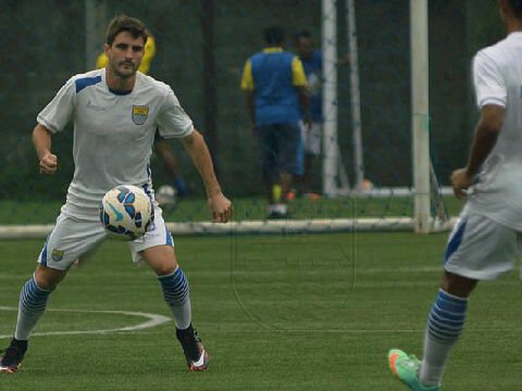 ID_Rumorbola's tweet photo. Robertino Pugliara #RESMI bergabung ke PERSIB dan memakai nomor 10 https://t.co/OdJhiE9gW8