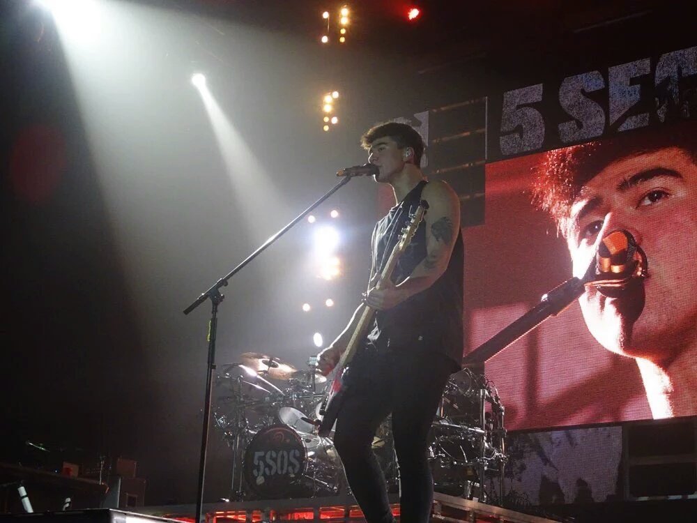 NotUseNoMore's tweet photo. 5sos on stage lastnite at #SLFLSheffield https://t.co/rEPKfsM54N