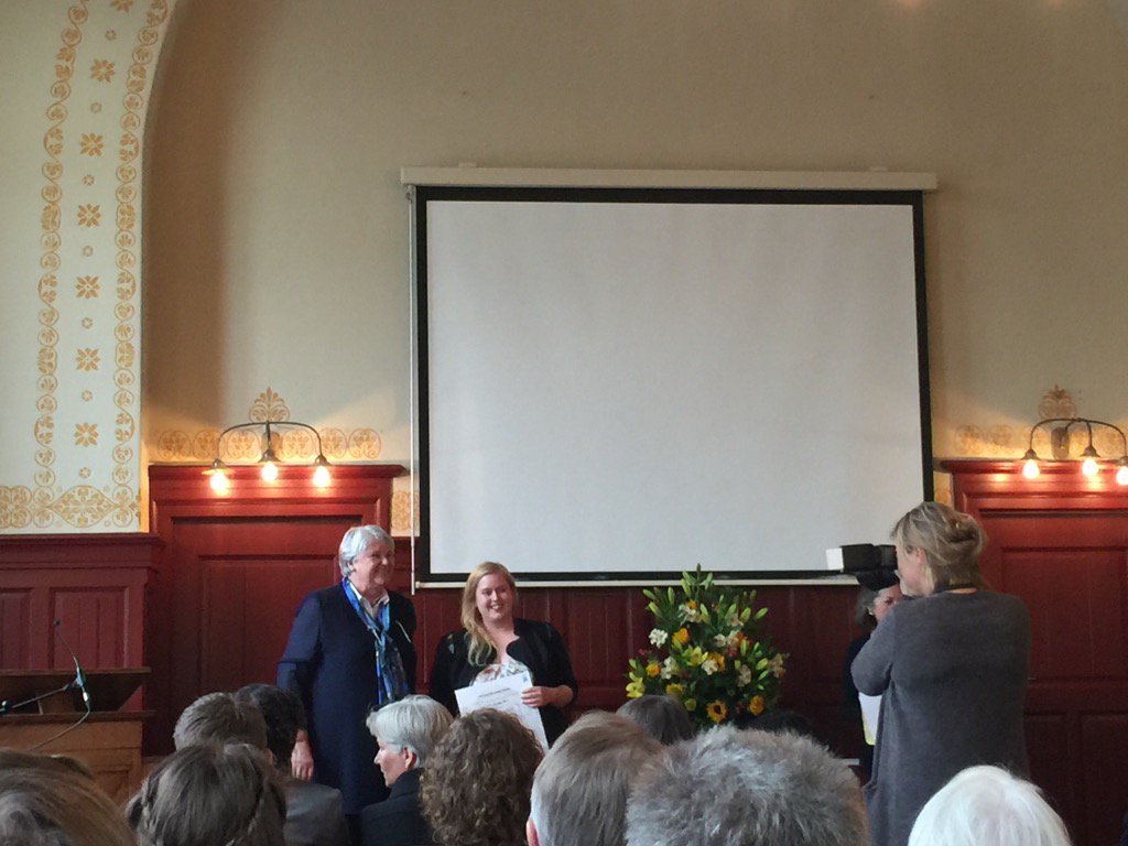 Congrats <a href="/Naomis_brain/">Naomi de Haas</a> for receiving the Jan Brouwer Scriptieprijs